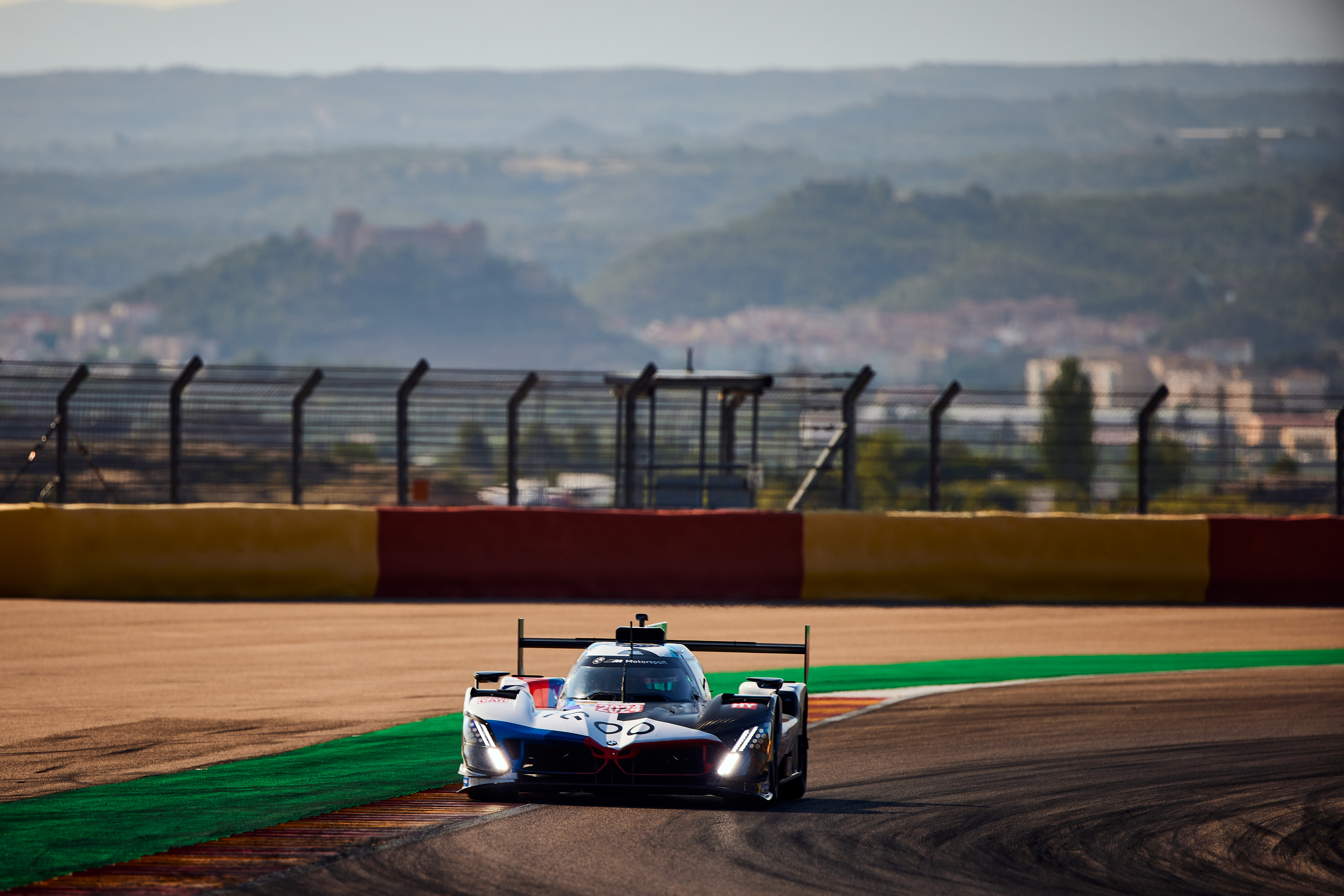 FIA WEC – Hypercar class: BMW M Motorsport completes its squad of BMW M works drivers for the 2024 season.